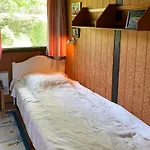 Cozy 70's In With Large Garden *